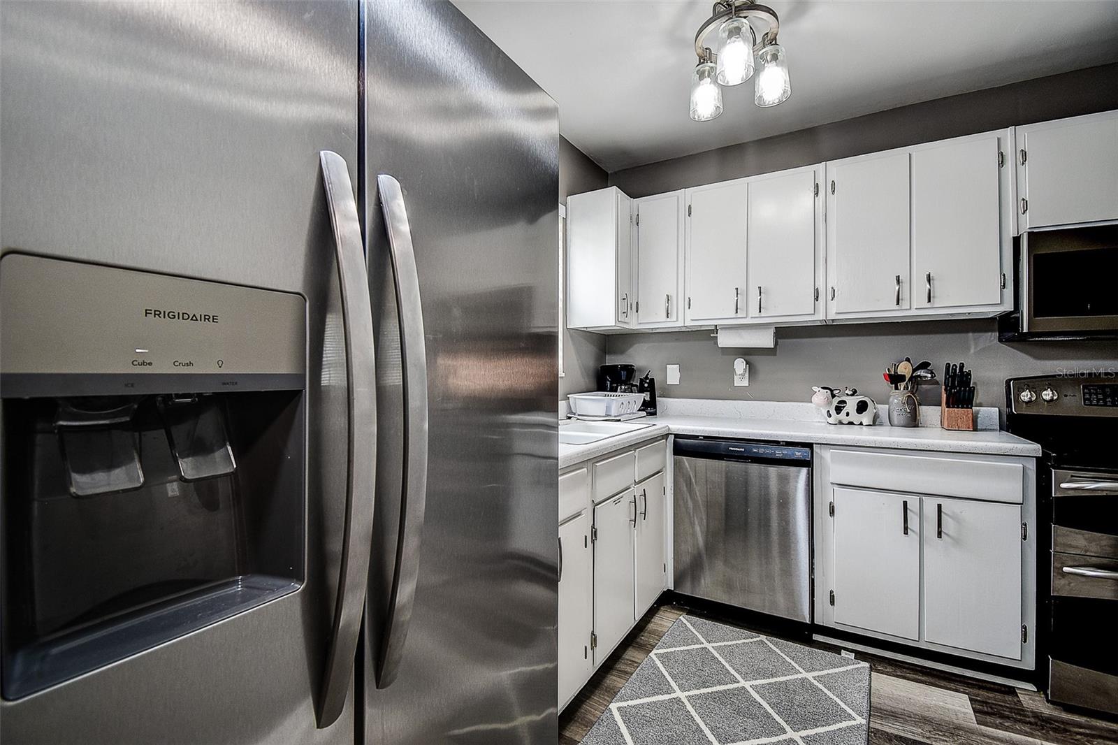 Image 6 of 34 For 10075 Glenmar Drive