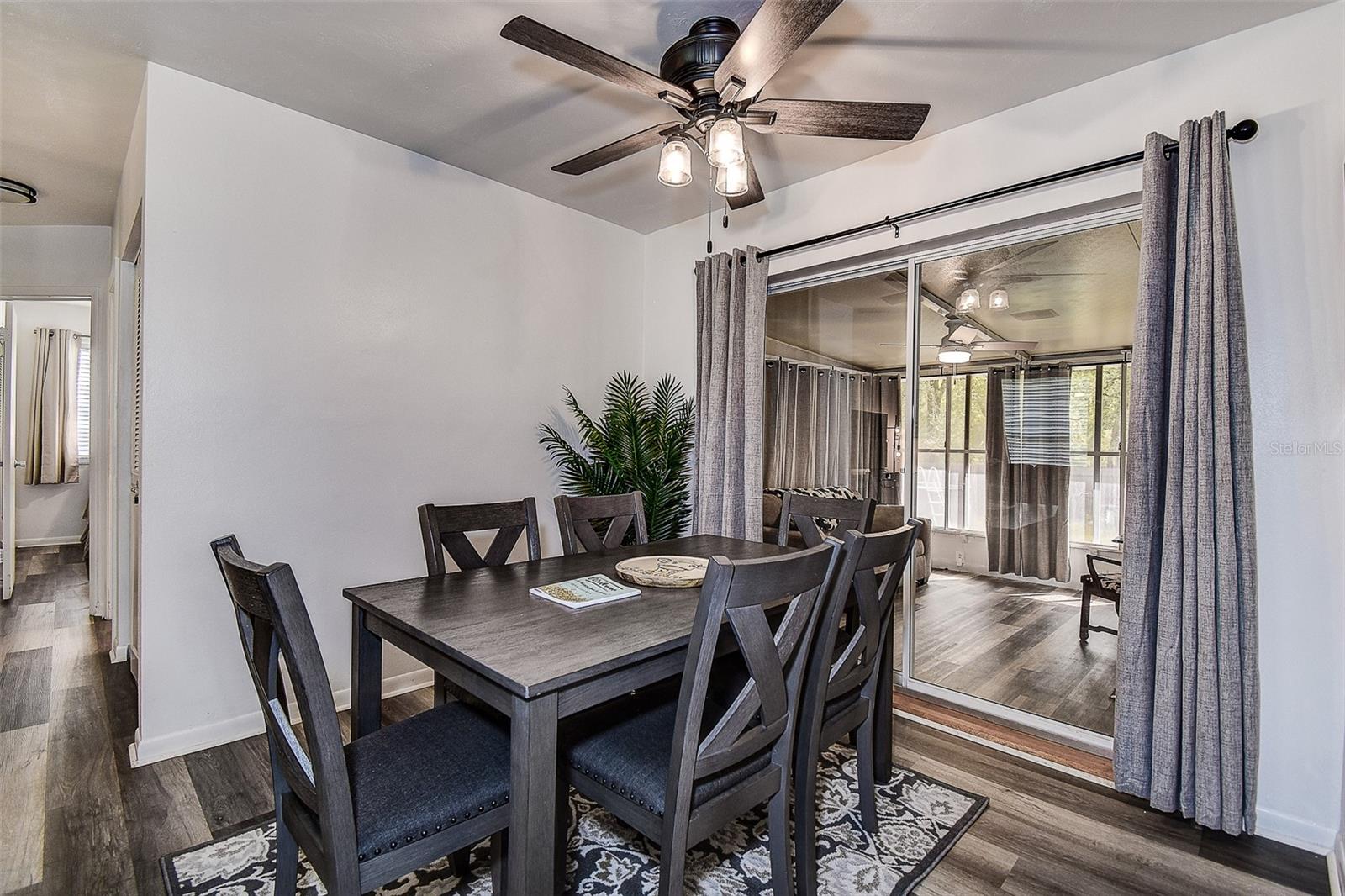 Image 7 of 34 For 10075 Glenmar Drive