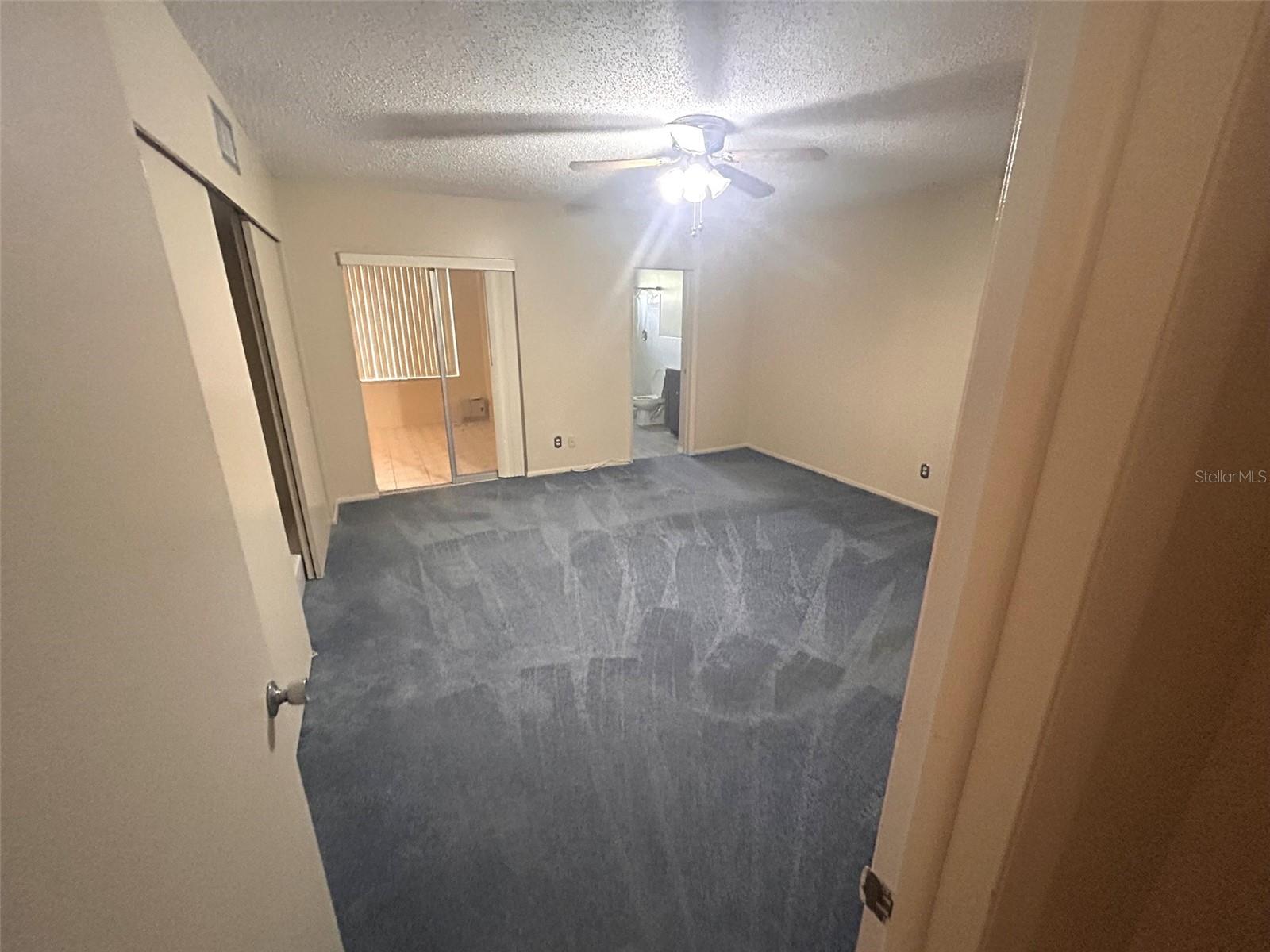 Image 16 of 55 For 2402 Ecuadorian Way 18