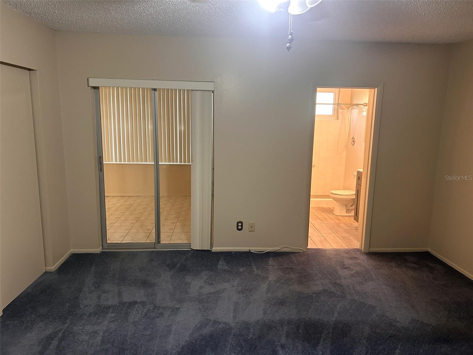 Image 18 of 55 For 2402 Ecuadorian Way 18