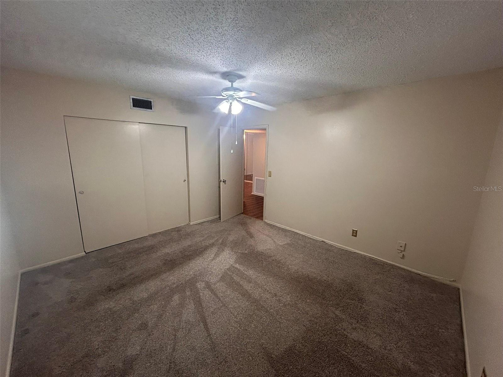 Image 29 of 55 For 2402 Ecuadorian Way 18