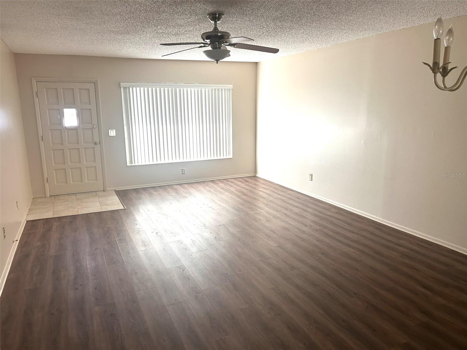 Image 5 of 55 For 2402 Ecuadorian Way 18