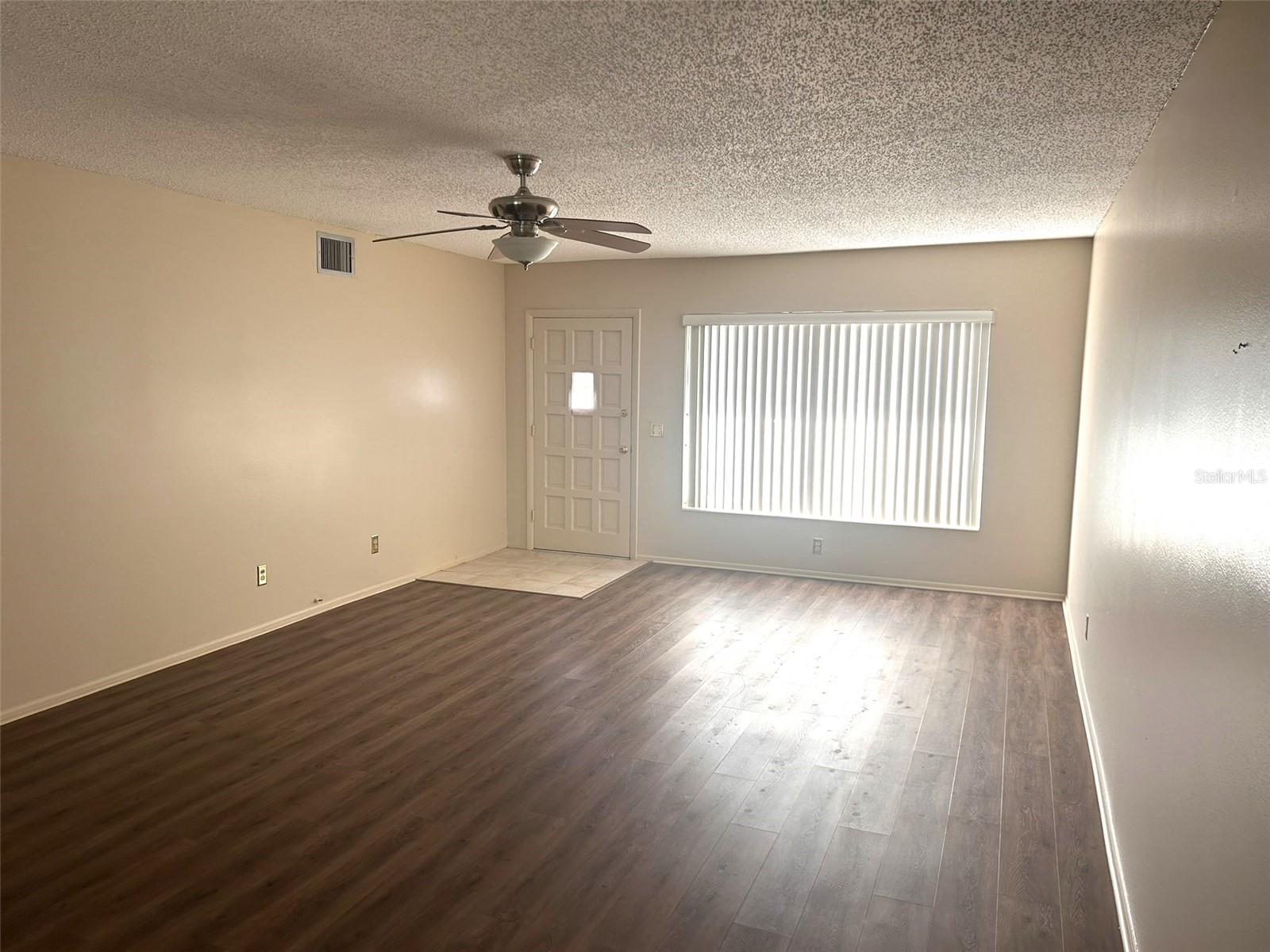 Image 6 of 55 For 2402 Ecuadorian Way 18