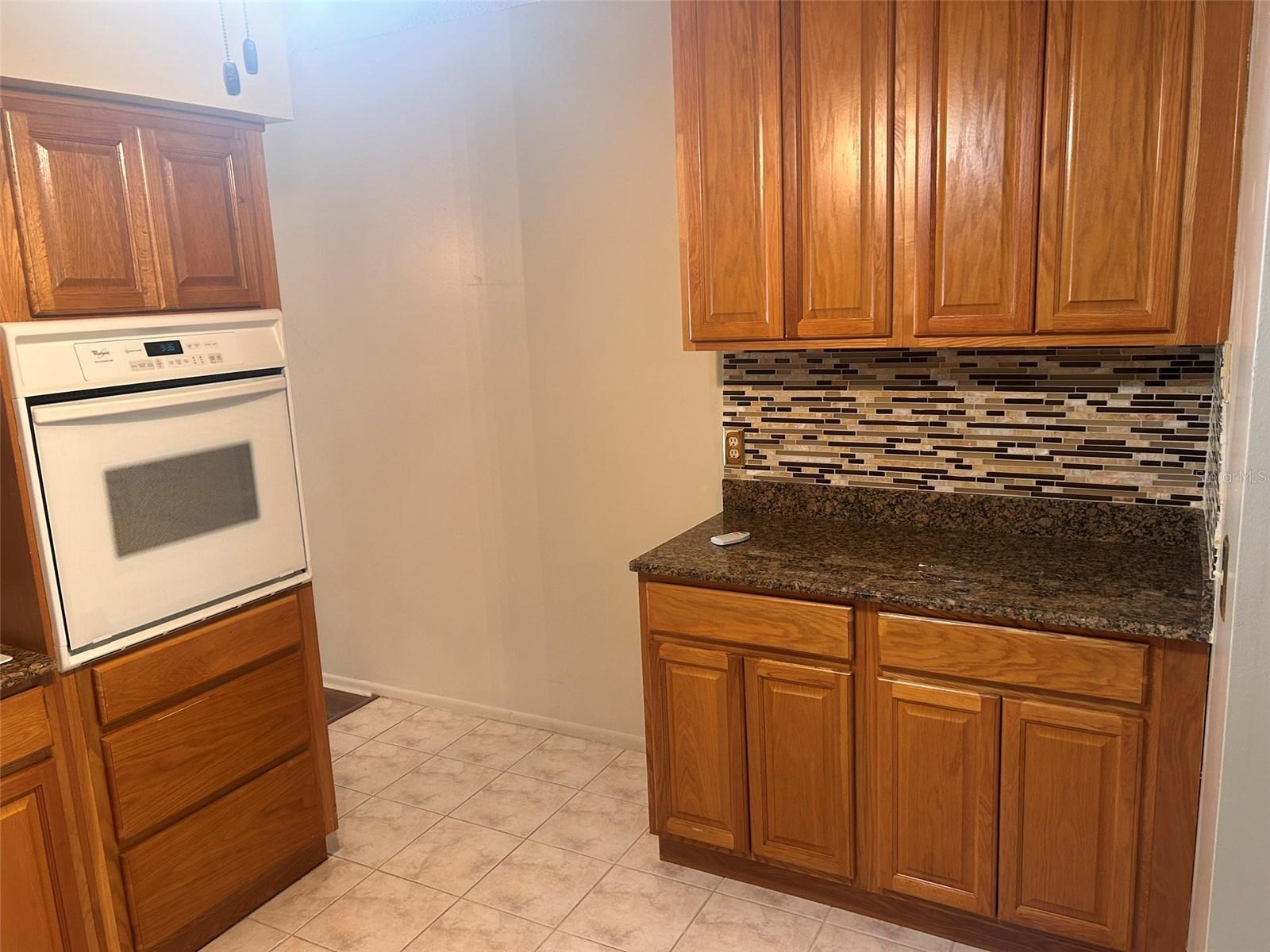 Image 9 of 55 For 2402 Ecuadorian Way 18