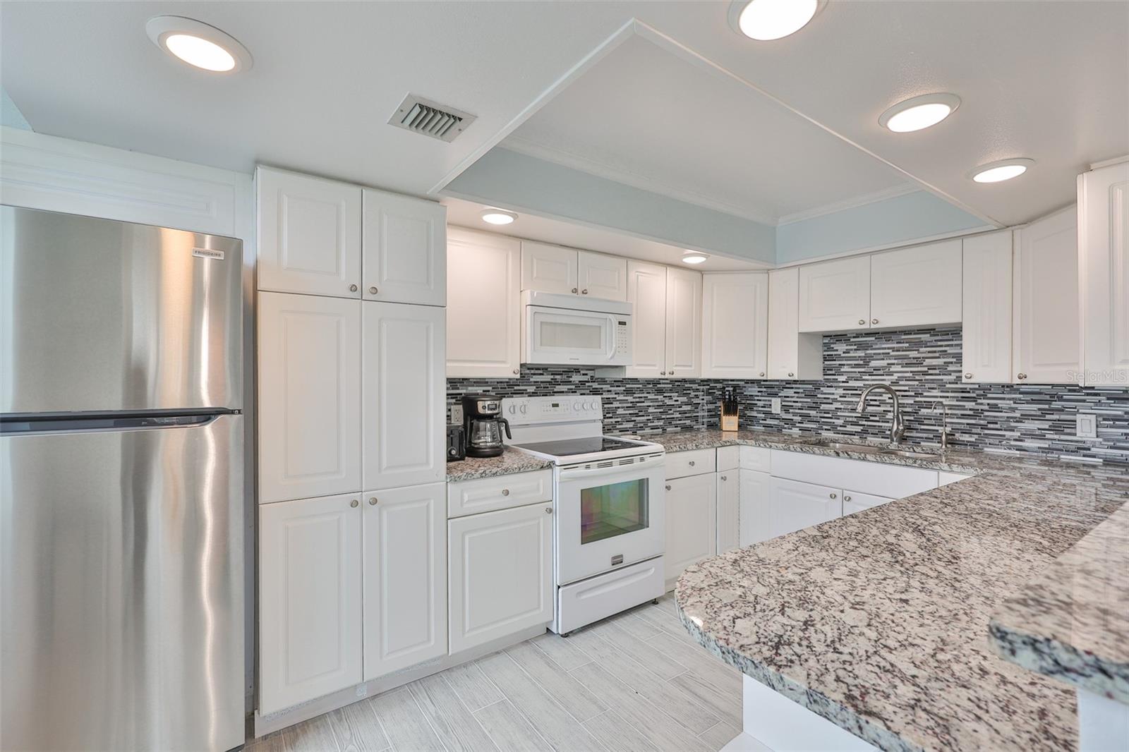 Image 11 of 39 For 1400 Gulf Boulevard 704