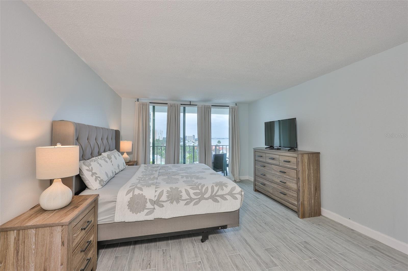 Image 16 of 39 For 1400 Gulf Boulevard 704