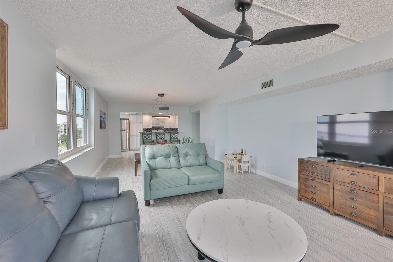 Image 4 of 39 For 1400 Gulf Boulevard 704