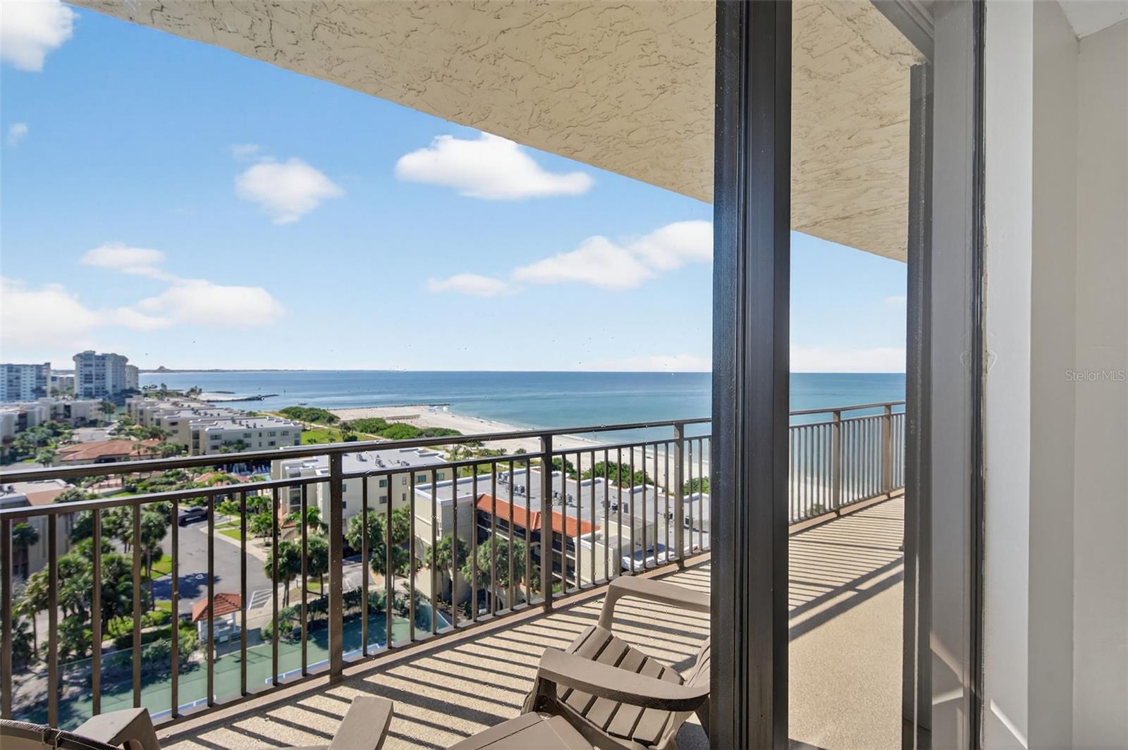 Image 27 of 56 For 7600 Bayshore Drive 902