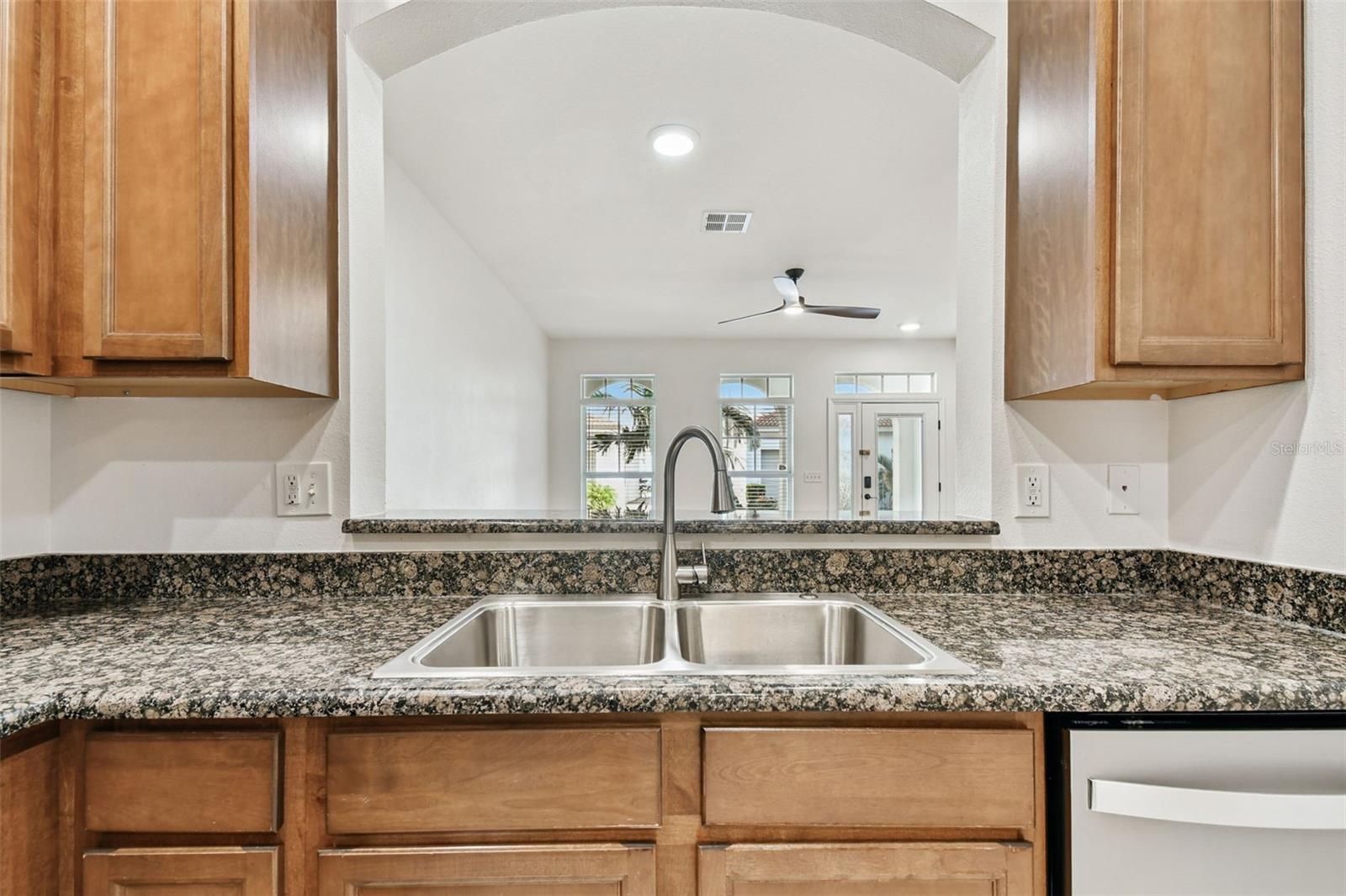 Image 12 of 42 For 626 3rd Avenue S