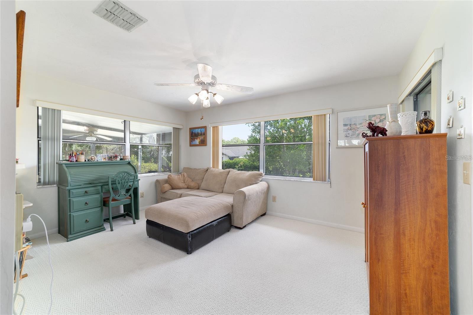 Image 19 of 25 For 3509 Honeylocust Drive
