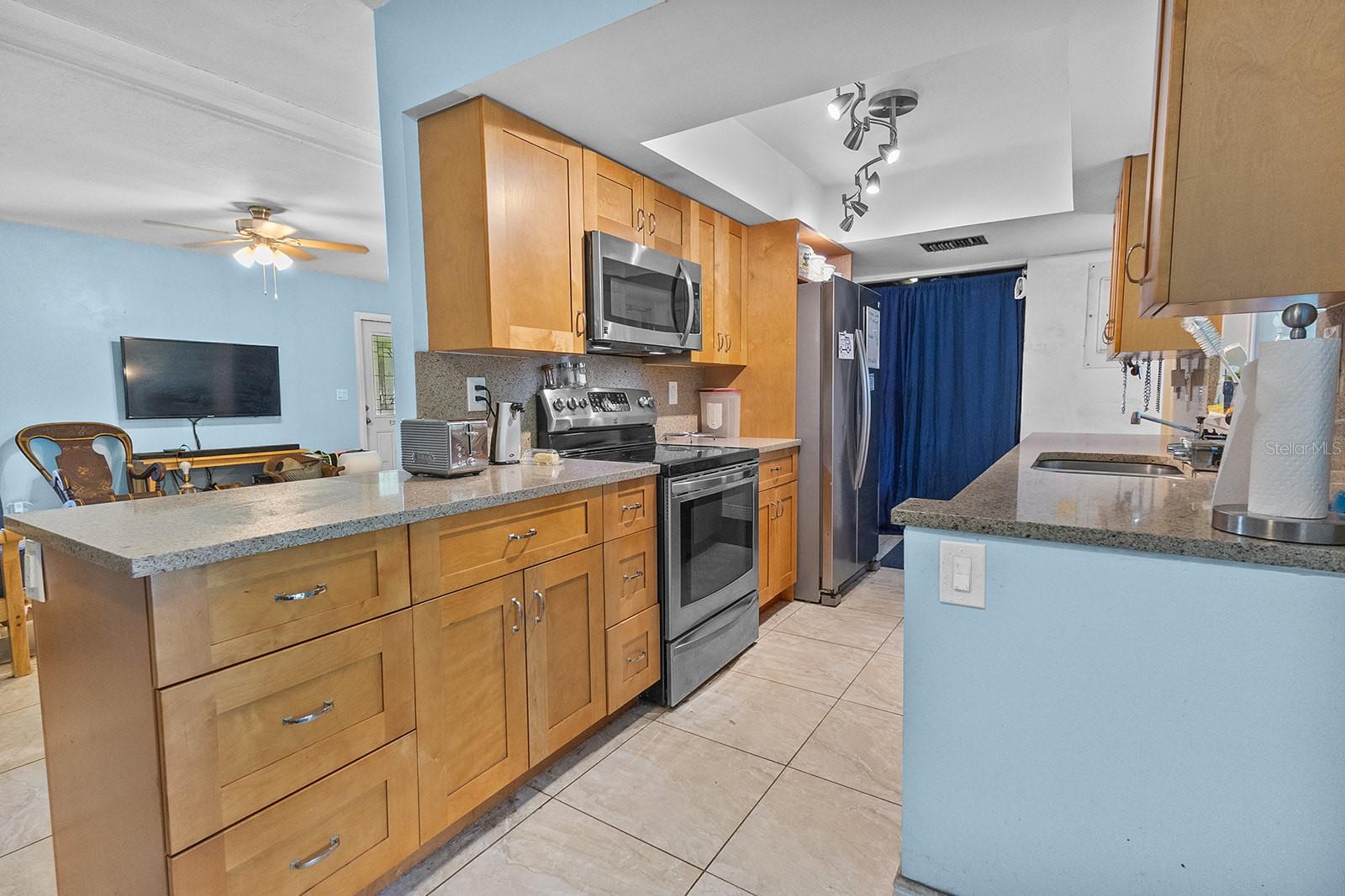 Image 11 of 30 For 7906 75th Avenue