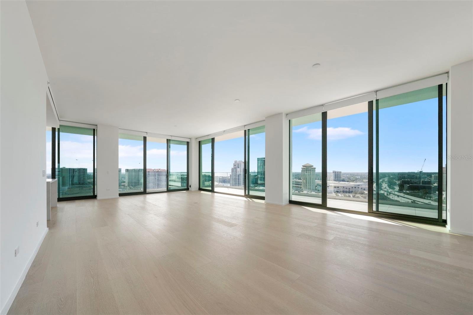 Image 15 of 56 For 1000 Water Street 1601