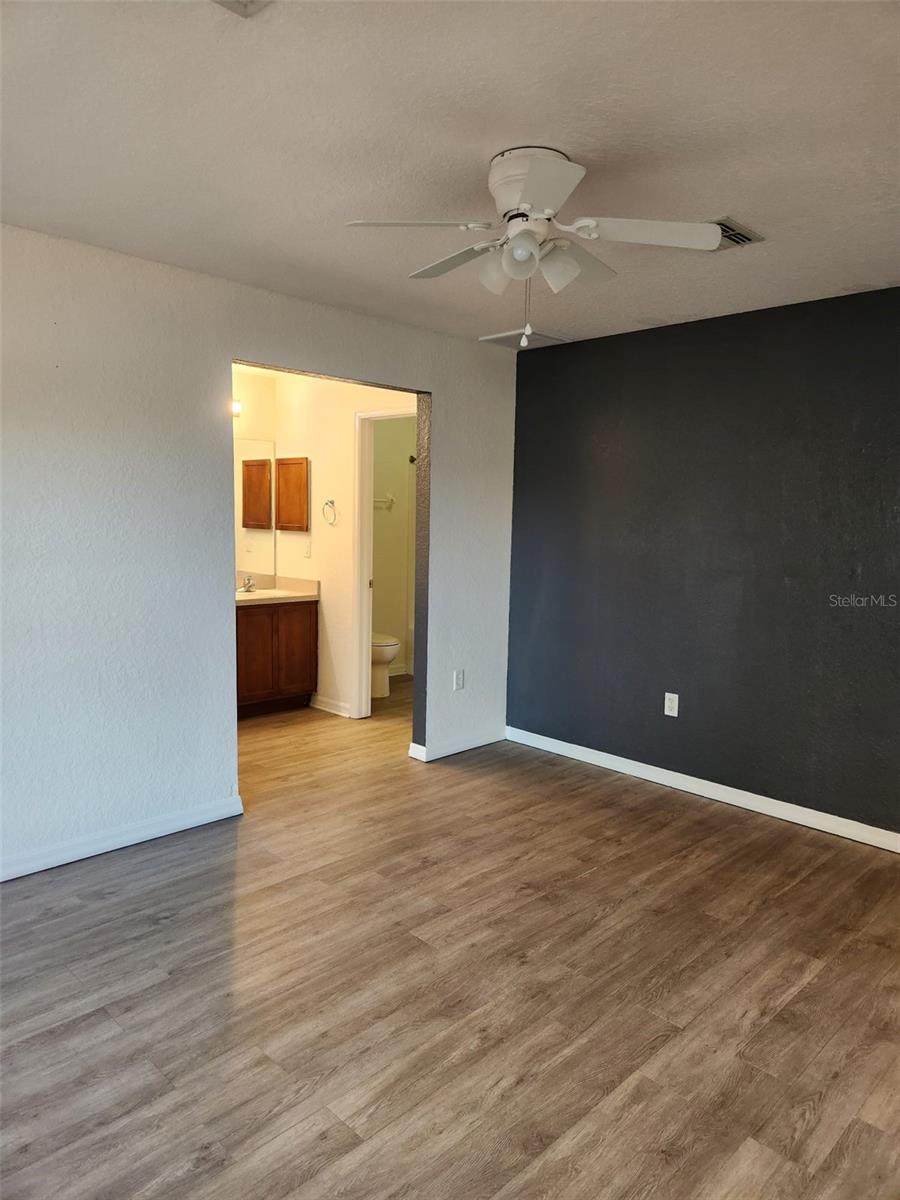 Image 10 of 20 For 10154 Henderson Street