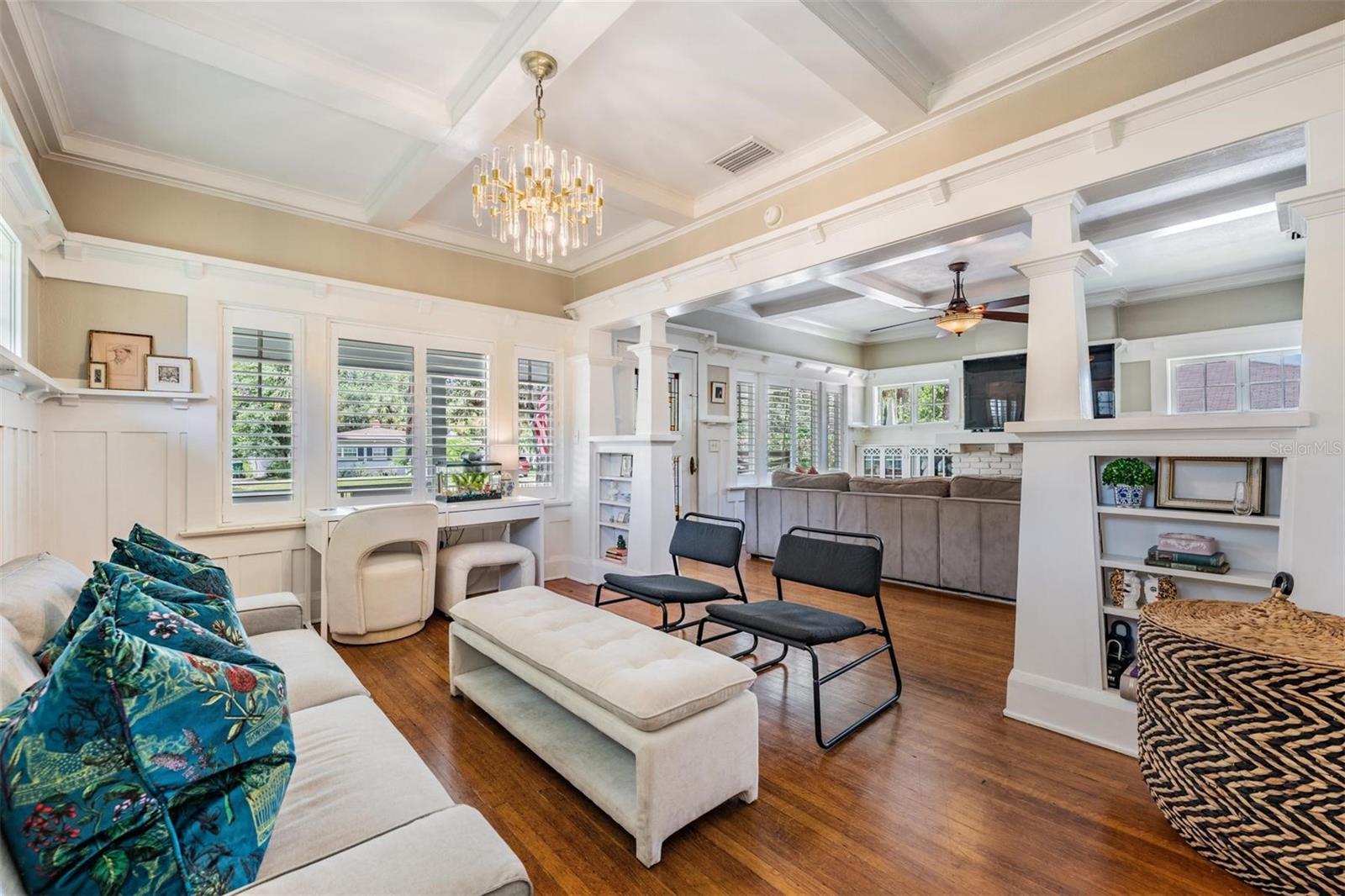 Listing photo id 10 for 4010 Neptune Street
