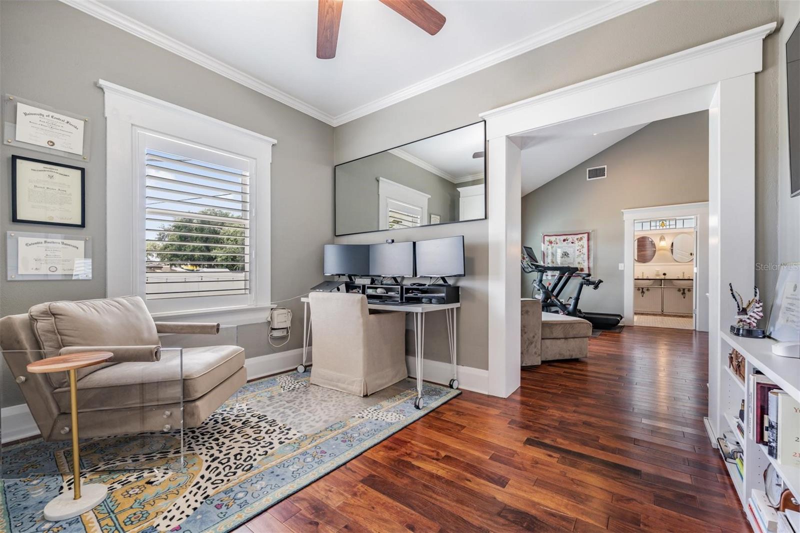 Listing photo id 23 for 4010 Neptune Street