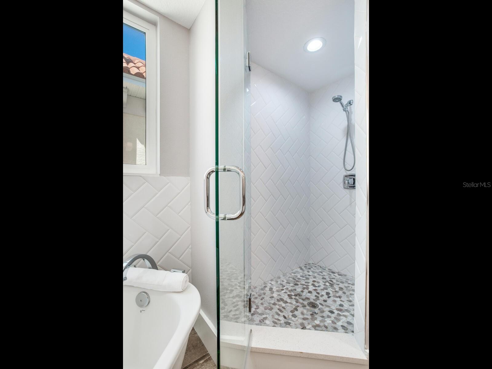 Image 40 of 51 For 156 175th Avenue E