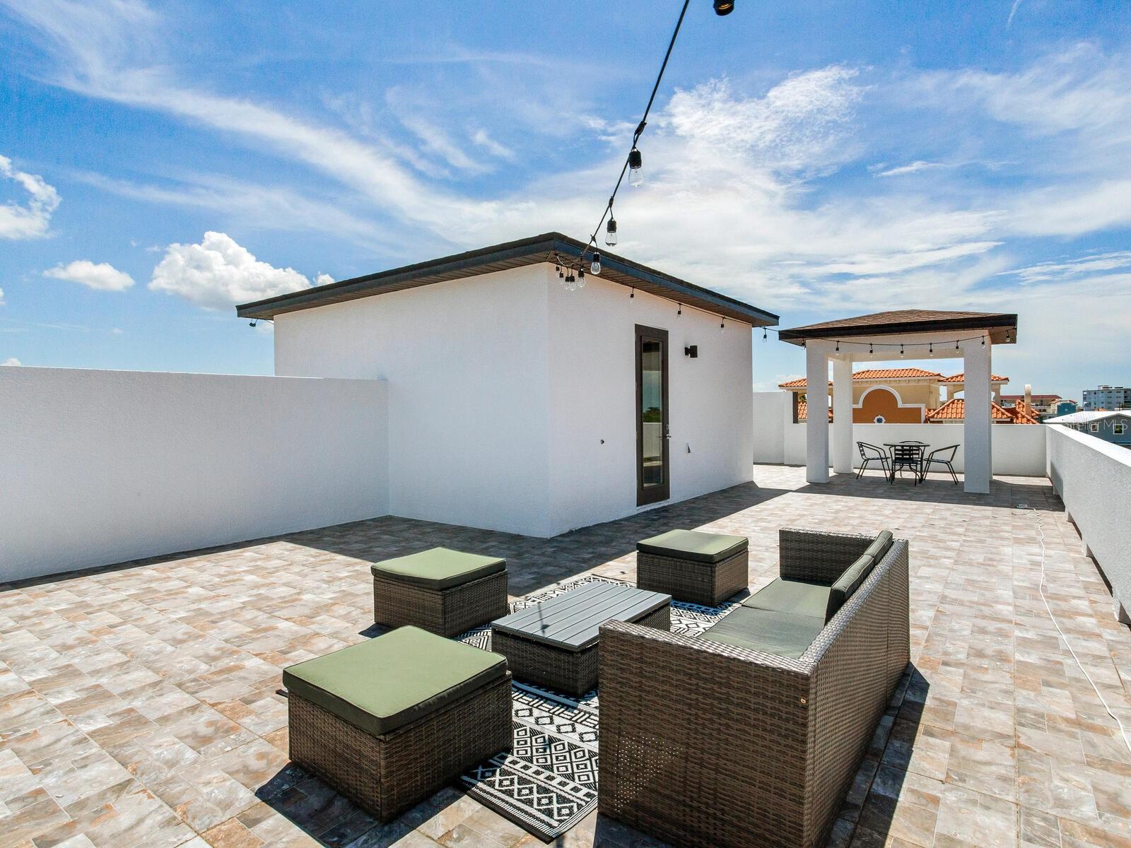 Image 48 of 51 For 156 175th Avenue E