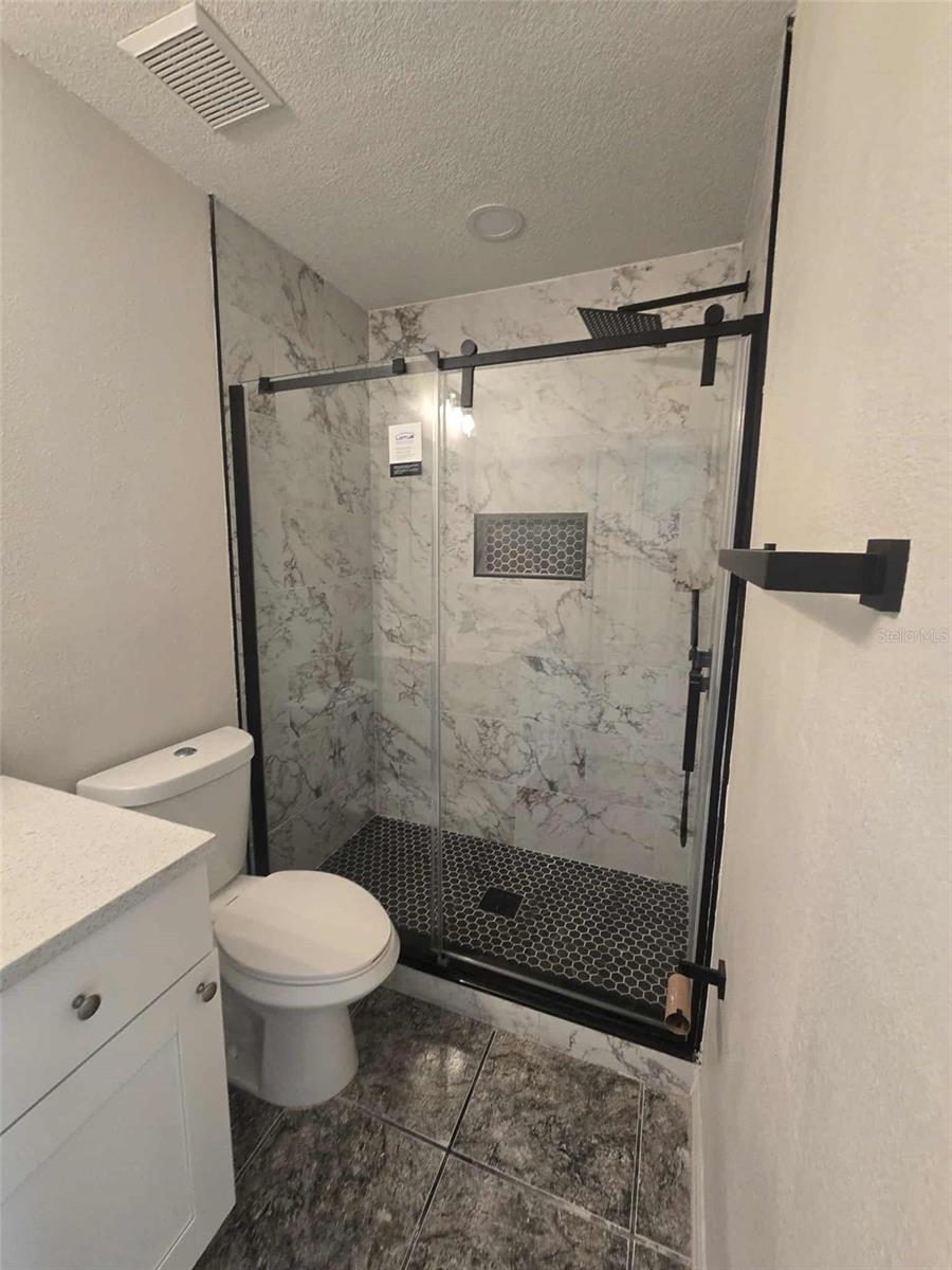 Image 11 of 19 For 4302 Venice Drive