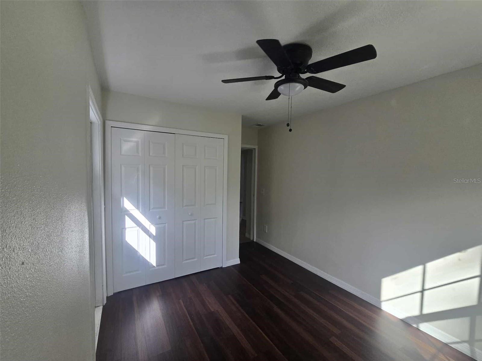 Image 15 of 19 For 4302 Venice Drive