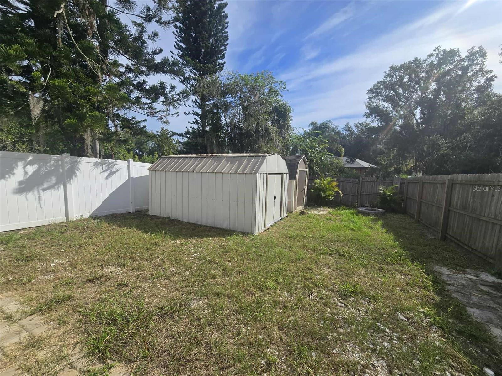 Image 18 of 19 For 4302 Venice Drive