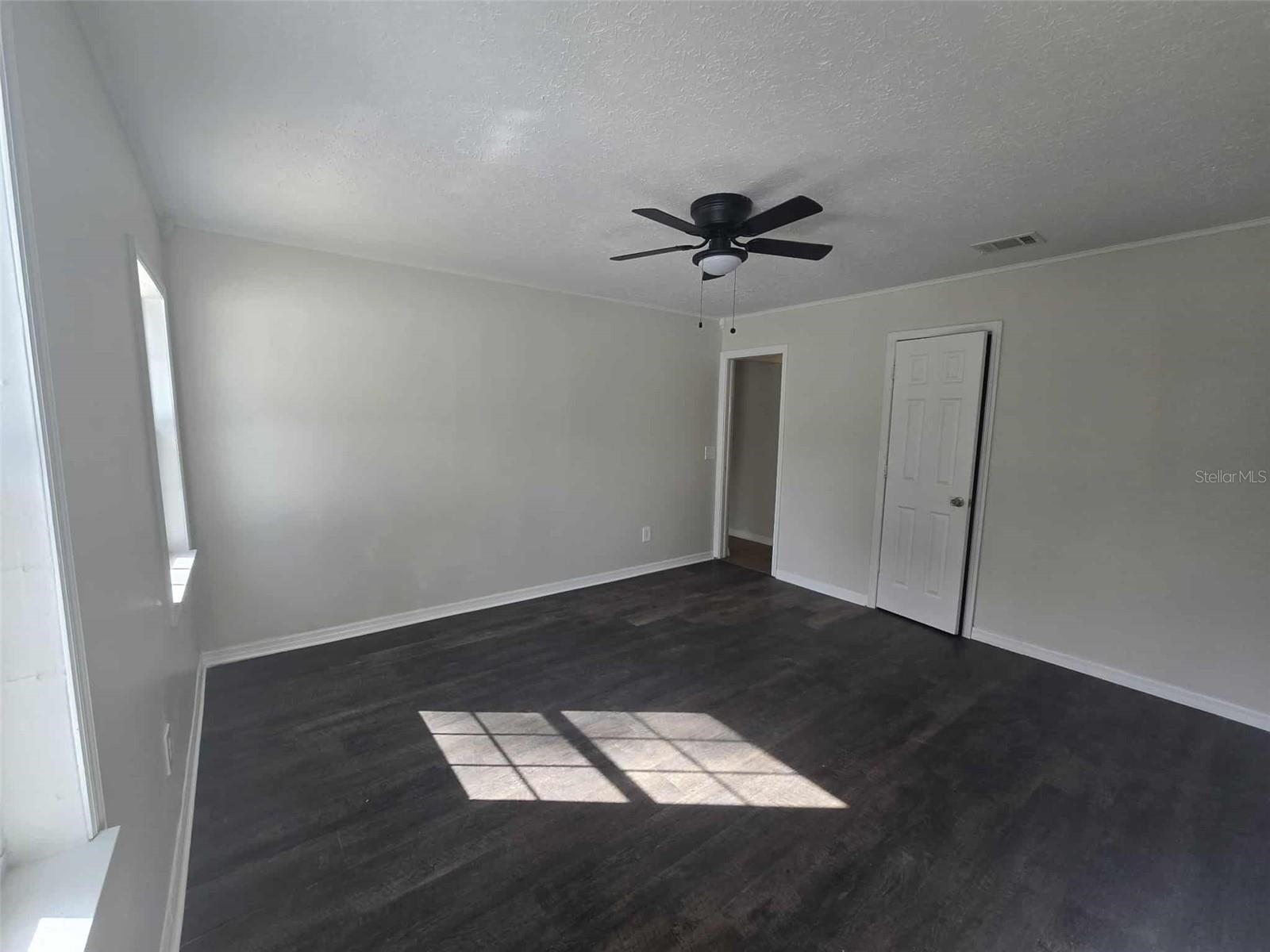 Image 19 of 19 For 4302 Venice Drive