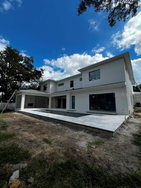 Listing photo id 6 for 4503 Longfellow Avenue