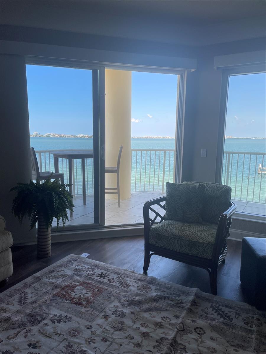 Image 10 of 24 For 6025 Sun Boulevard 201