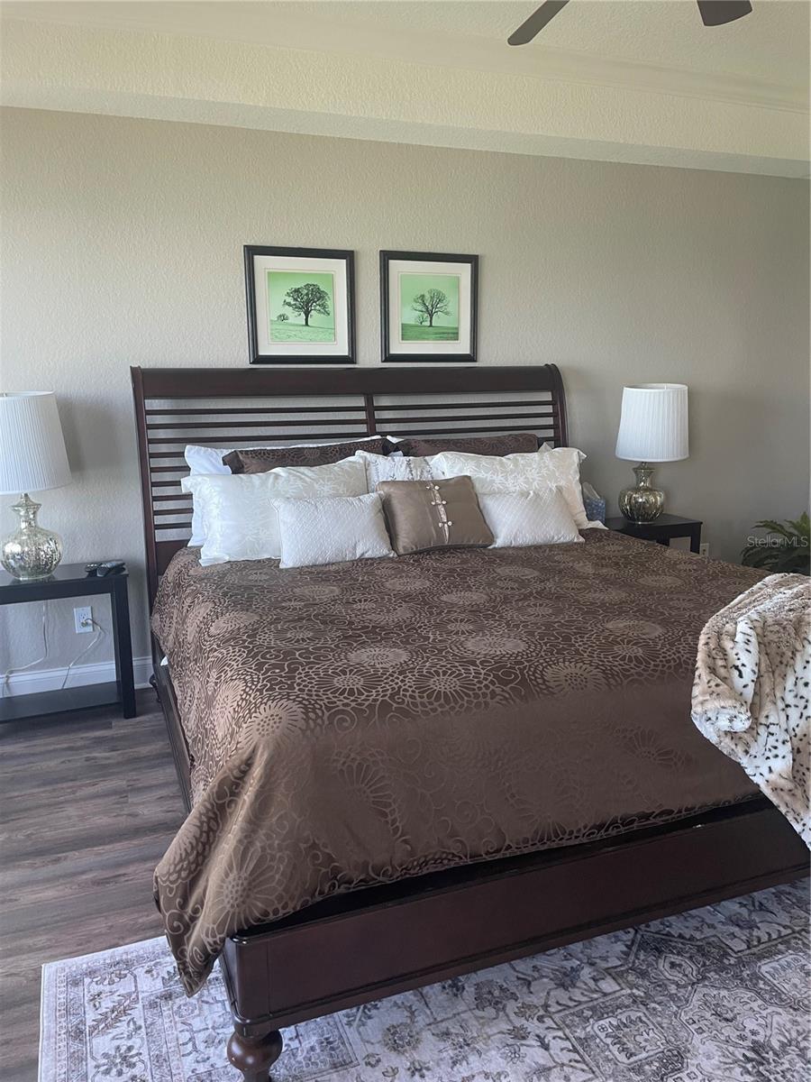 Image 19 of 24 For 6025 Sun Boulevard 201