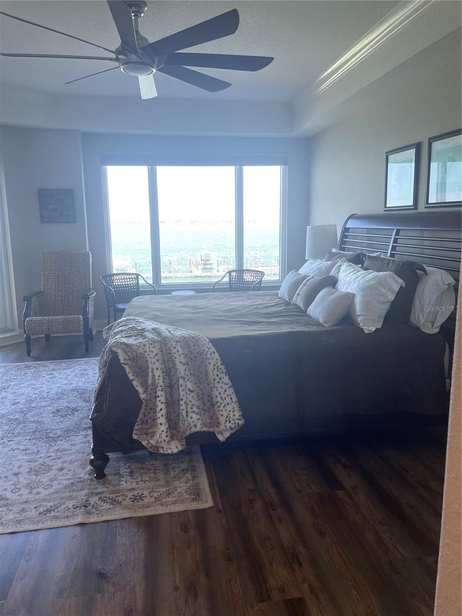 Image 21 of 24 For 6025 Sun Boulevard 201