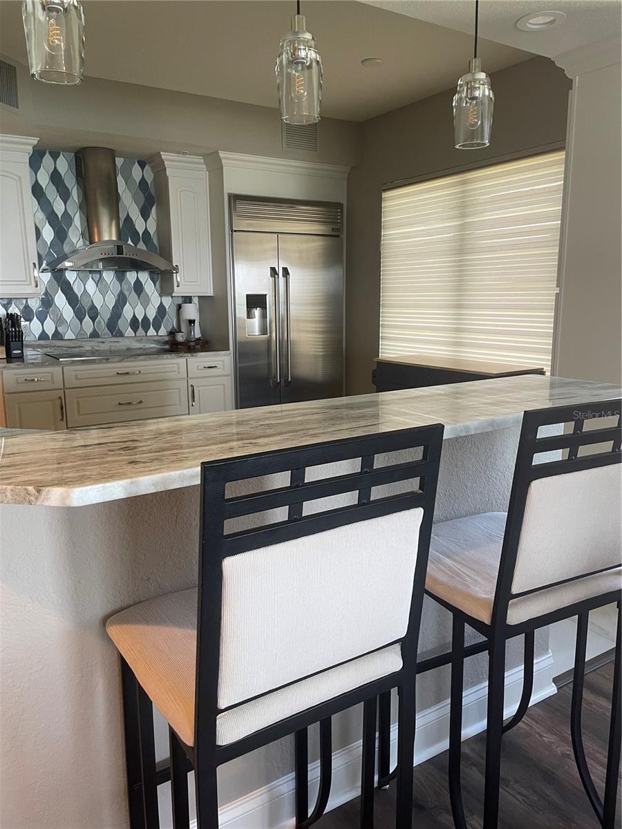 Image 6 of 24 For 6025 Sun Boulevard 201