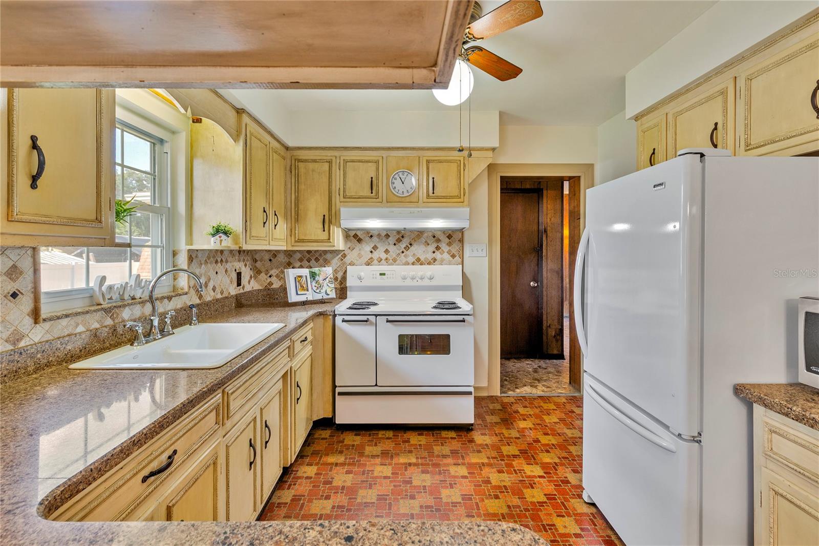 Image 10 of 40 For 315 132nd Avenue