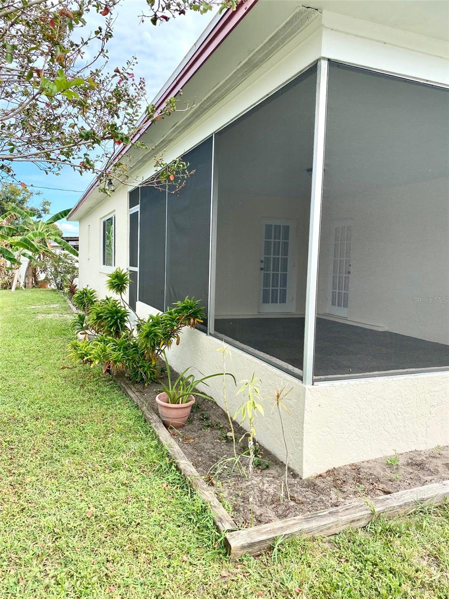 Image 3 of 28 For 1522 Nursery Road