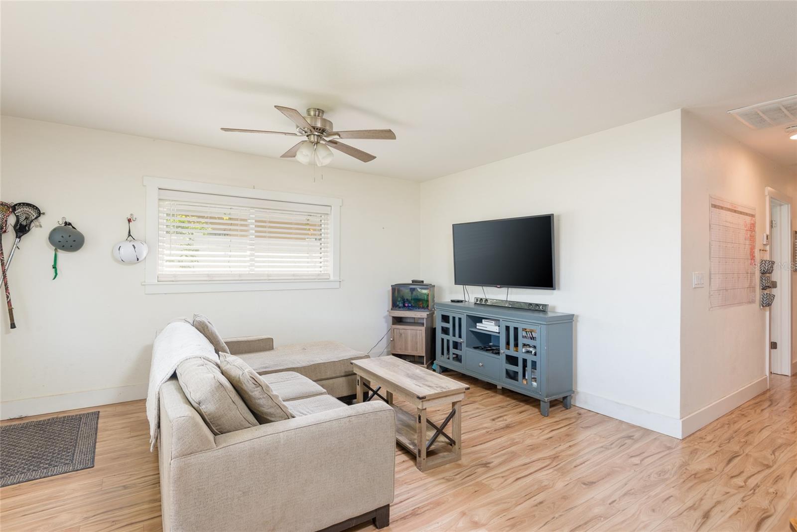 Image 5 of 32 For 3712 Clearfield Avenue