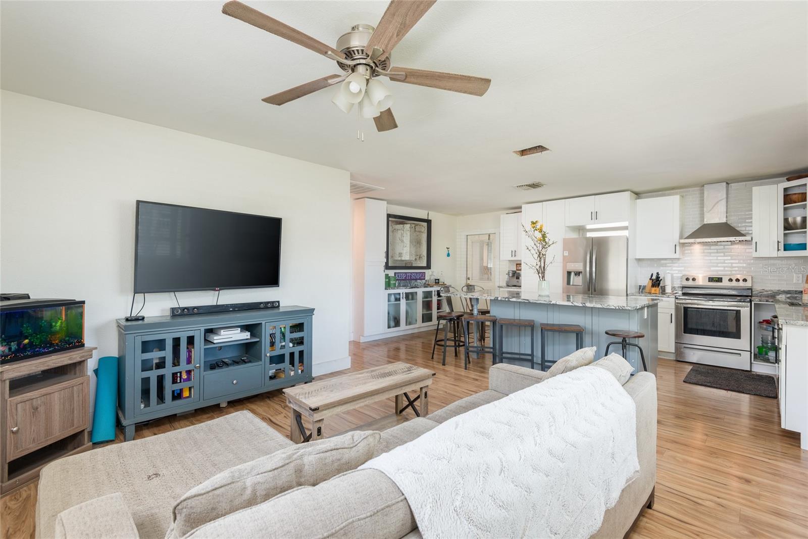 Image 6 of 32 For 3712 Clearfield Avenue