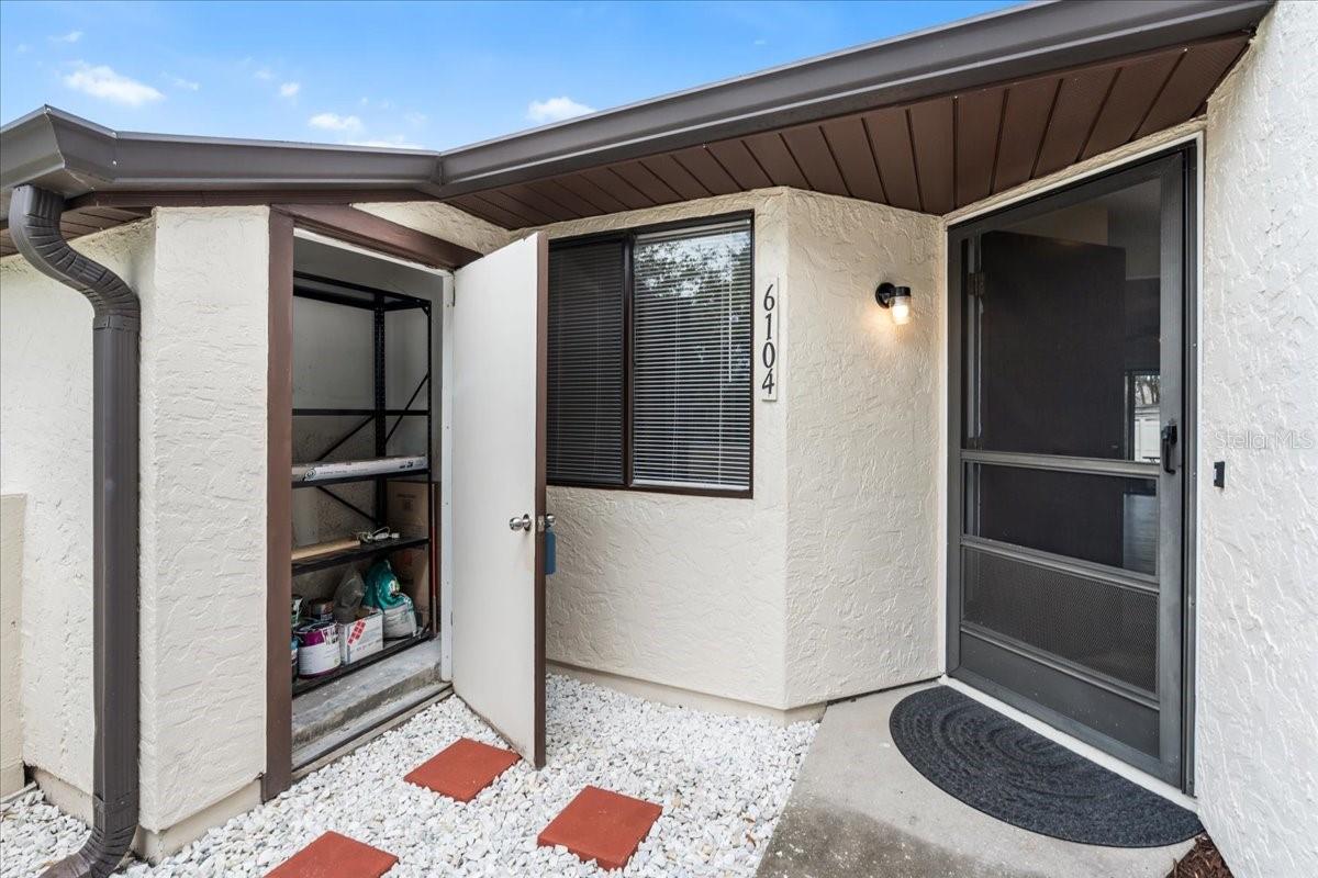 Image 11 of 40 For 6104 39th Avenue W