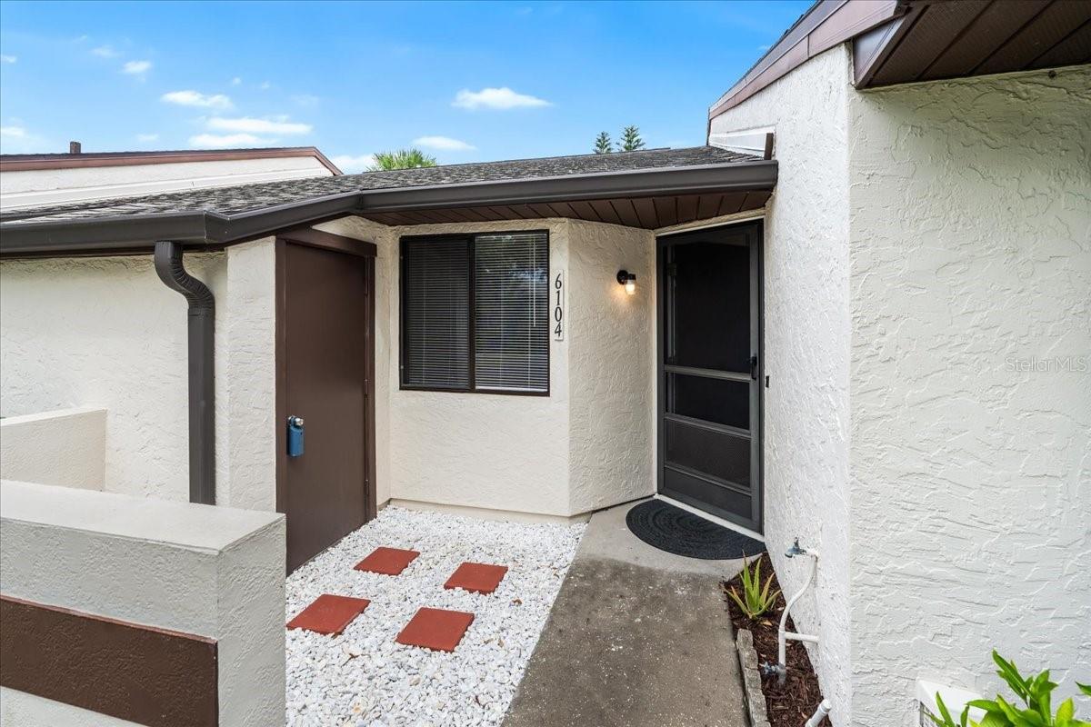 Image 12 of 40 For 6104 39th Avenue W