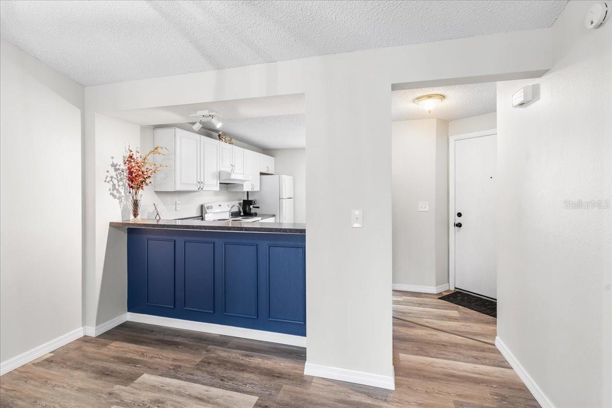 Image 13 of 40 For 6104 39th Avenue W