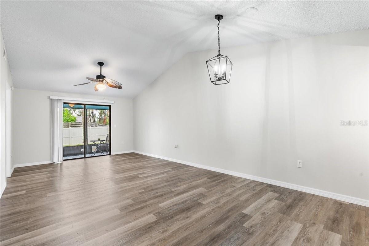 Image 16 of 40 For 6104 39th Avenue W