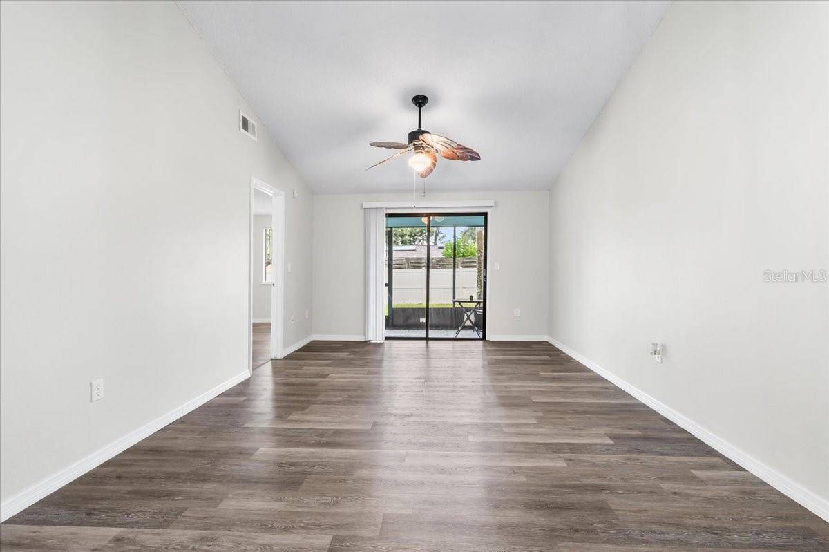 Image 18 of 40 For 6104 39th Avenue W