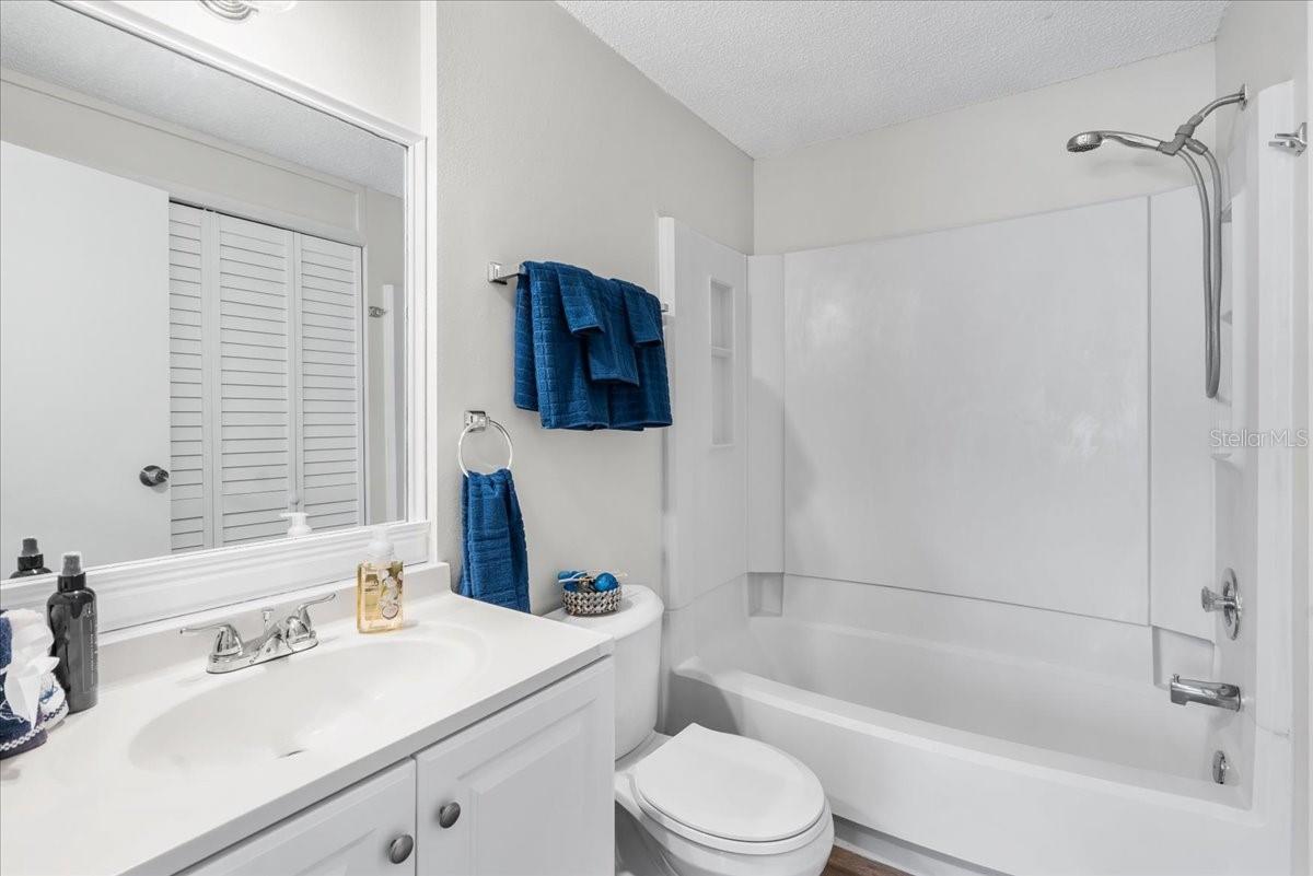 Image 24 of 40 For 6104 39th Avenue W