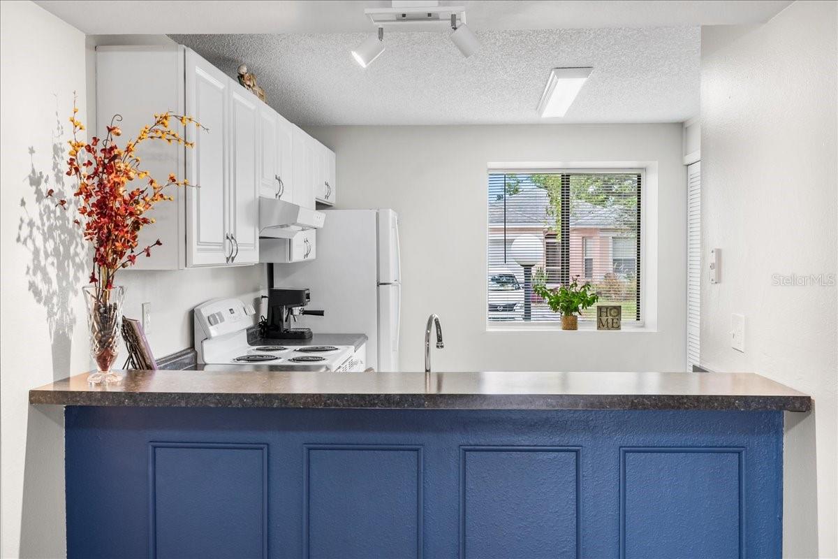 Image 29 of 40 For 6104 39th Avenue W