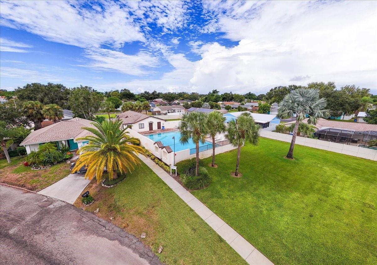 Image 3 of 40 For 6104 39th Avenue W