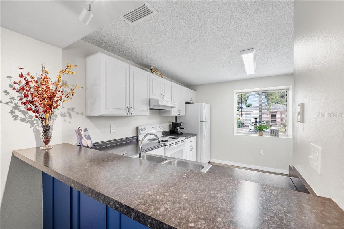 Image 30 of 40 For 6104 39th Avenue W