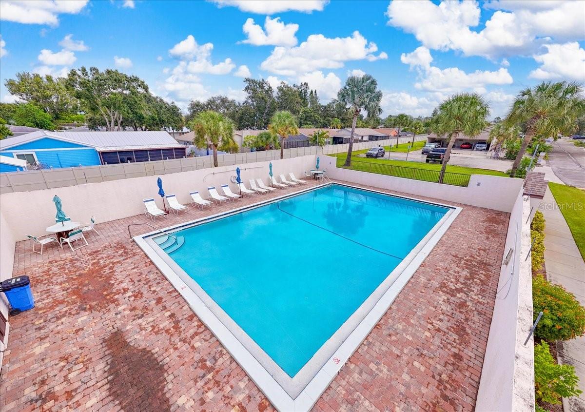 Image 5 of 40 For 6104 39th Avenue W