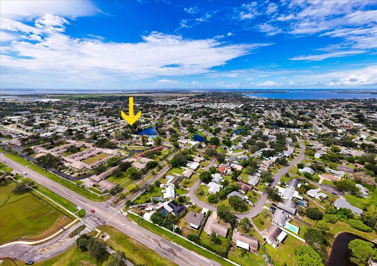 Image 8 of 40 For 6104 39th Avenue W