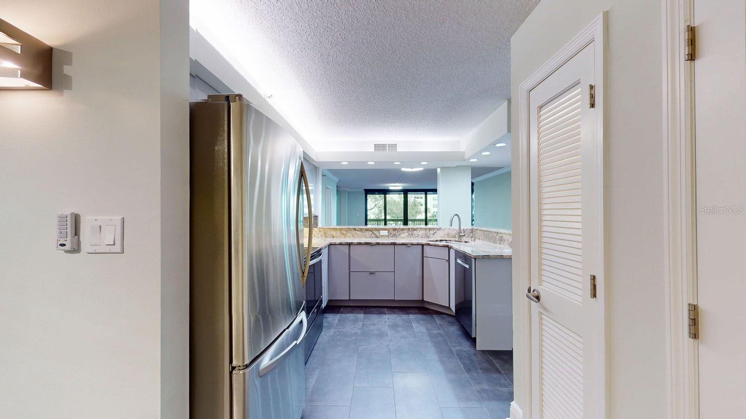 Image 23 of 62 For 2413 Bayshore Boulevard 503