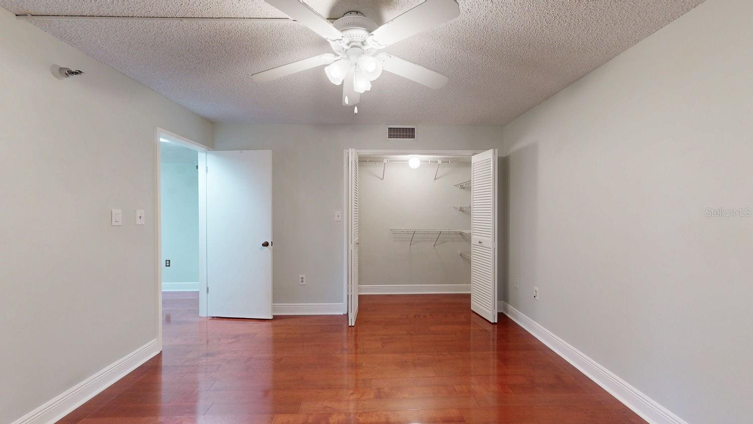 Image 44 of 62 For 2413 Bayshore Boulevard 503