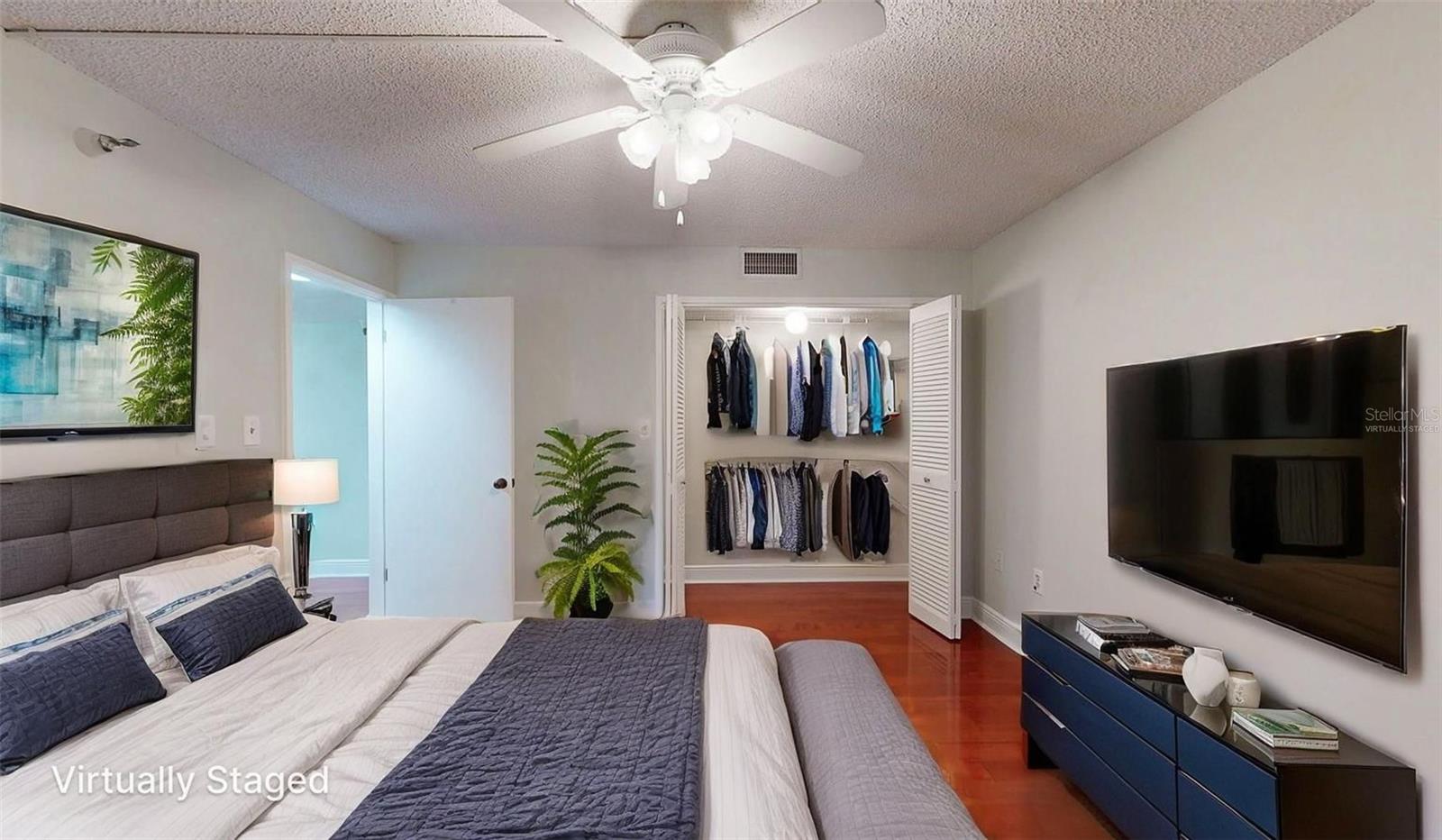 Image 45 of 62 For 2413 Bayshore Boulevard 503