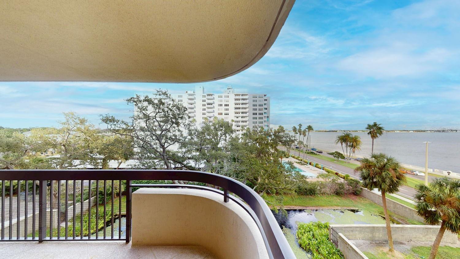 Image 55 of 62 For 2413 Bayshore Boulevard 503