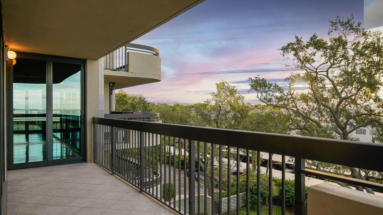 Image 56 of 62 For 2413 Bayshore Boulevard 503